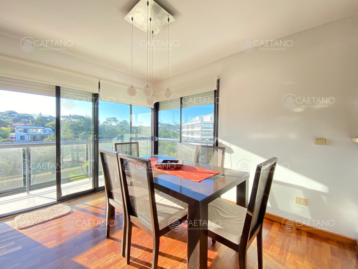 Apartamento en Primera Linea Brava Tres Dormitorios y Parrillero propio — foto 2