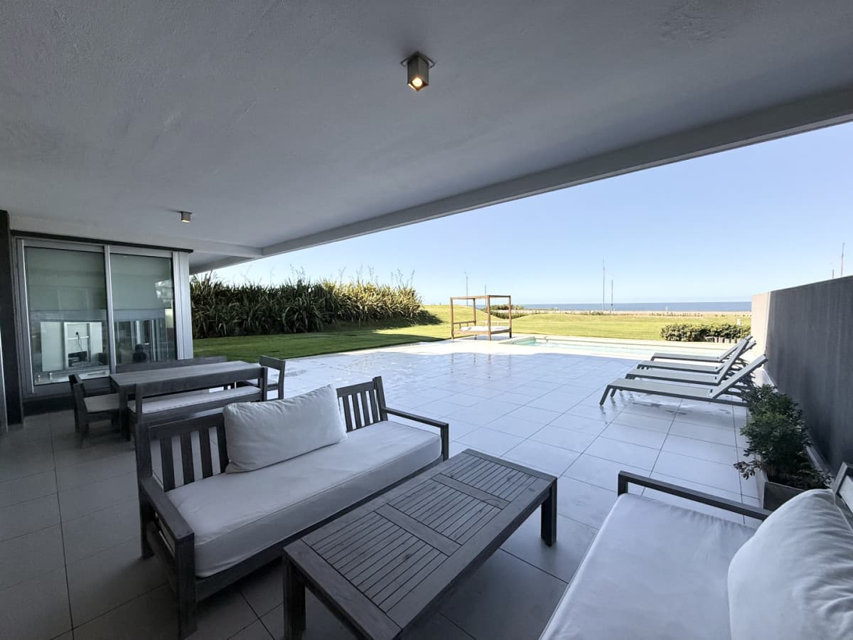 Exclusivo Departamento Tiburon Terrazas Oceano Punta del Este con Pileta propia