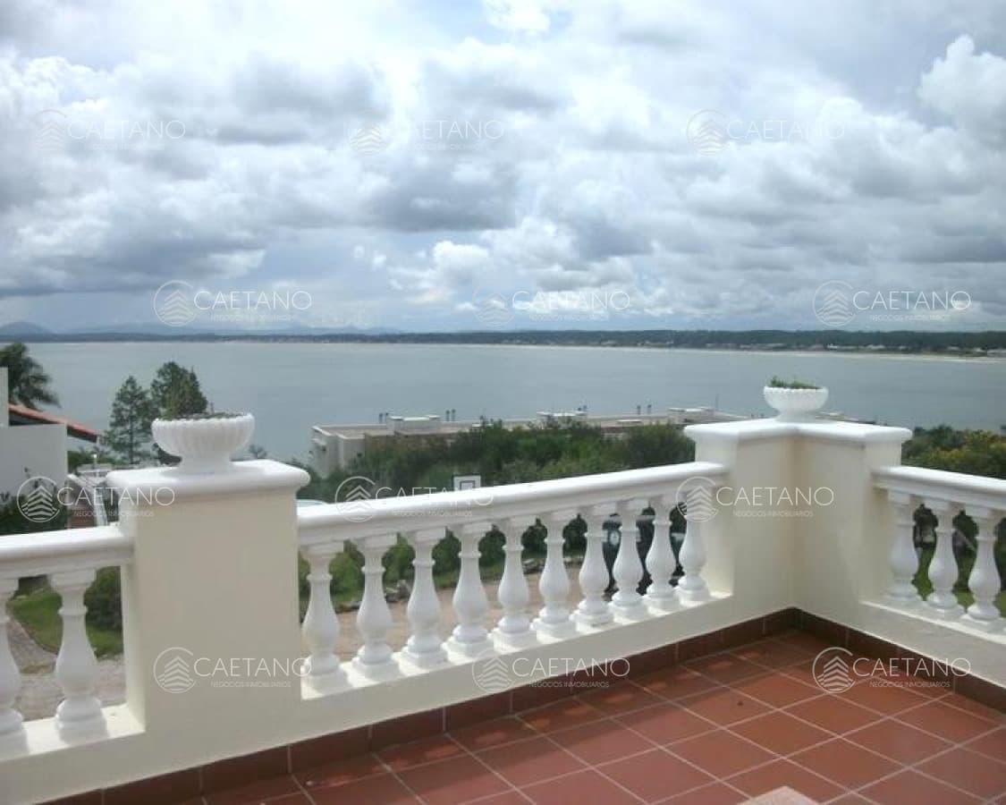 Alquiler Casa en Punta Ballena Cuatro Dormitorios — foto 2