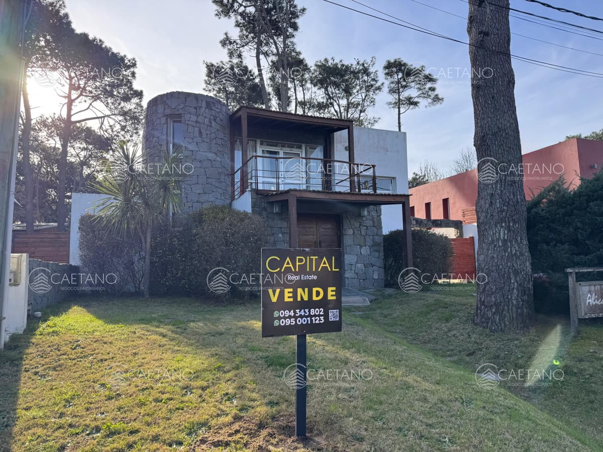 Cómoda y luminosa casa de tres dormitorios en Montoya — foto 2