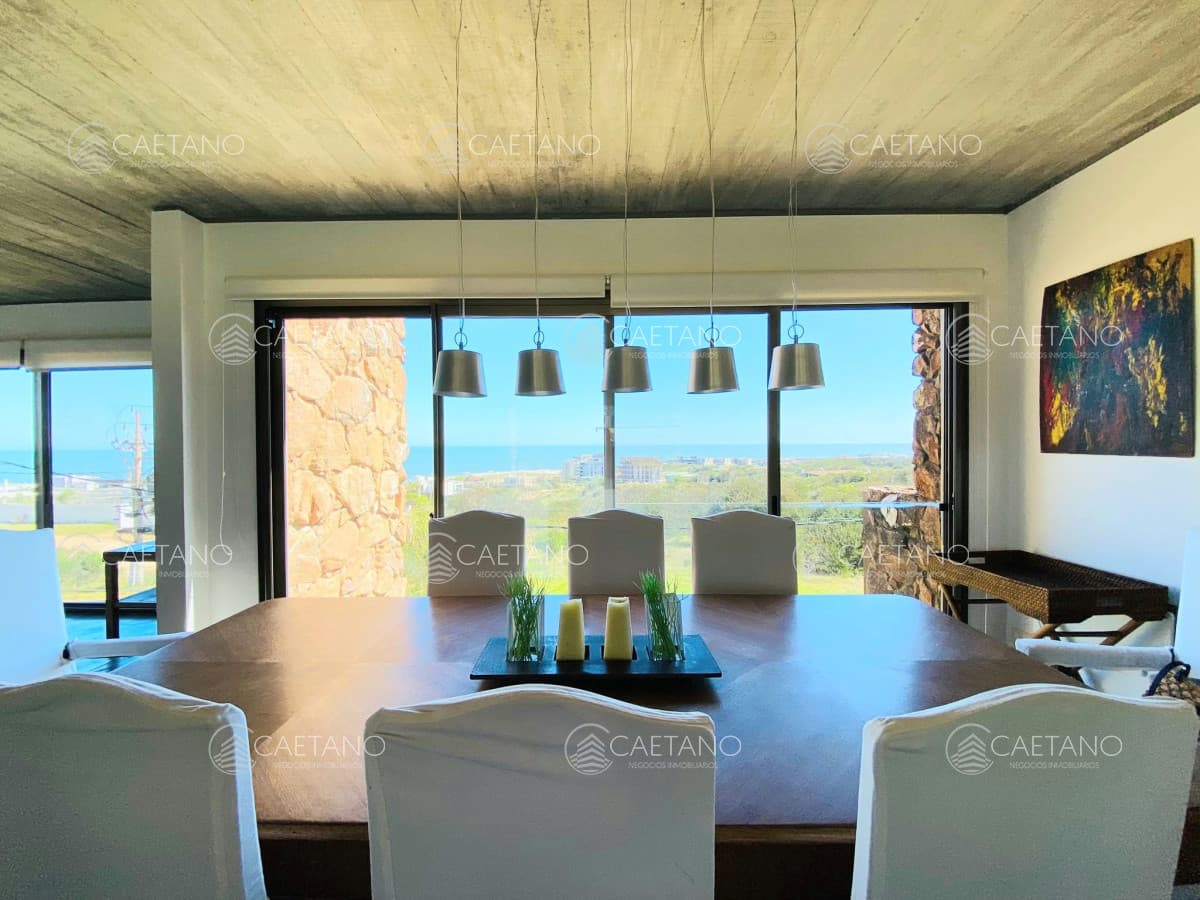 Casa de cuatro dormitorios con barbacoa y piscina en Alquiler — foto 3