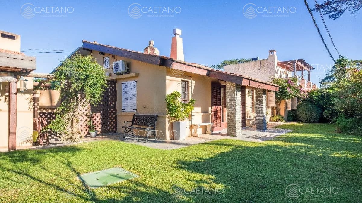 Casa de tres dormitorios en venta, Punta del Este