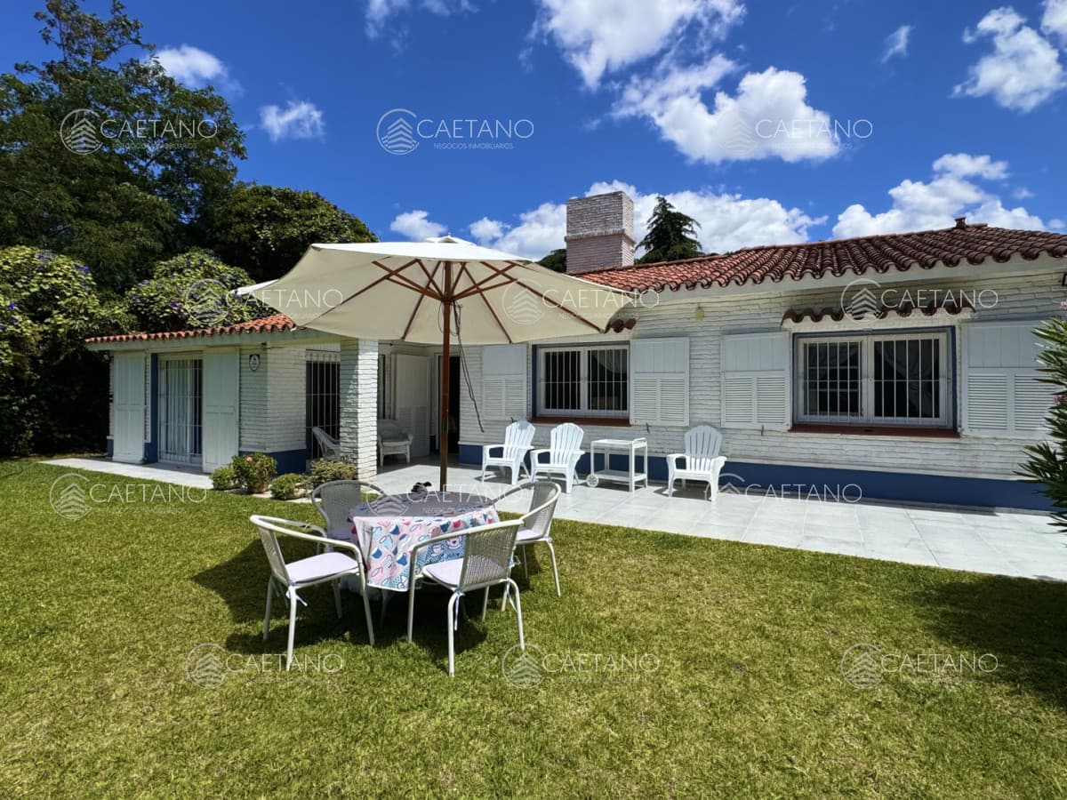 Casa de cuatro dormitorios en venta, Golf, Punta del Este. — foto 2