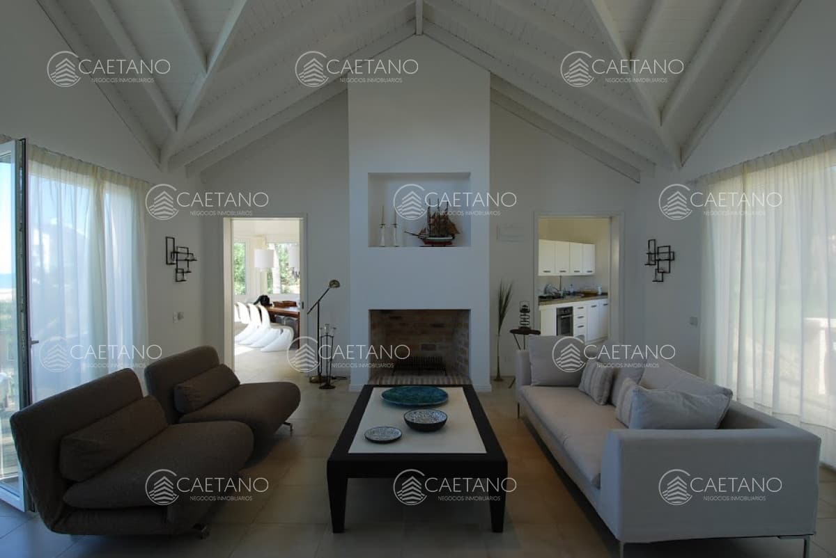 Casa de Cuatro Dormitorios en Laguna Blanca — foto 3