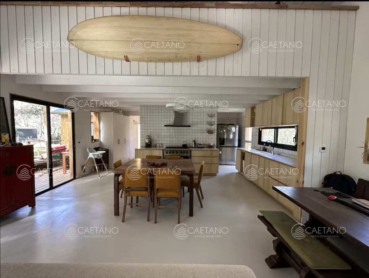 Casa de 3 dormitorios y piscina La Barra