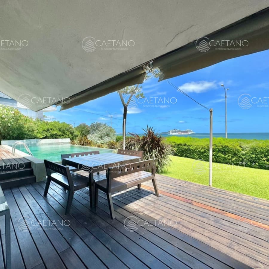 Casa en Alquiler Frente al Mar Punta del Este cuatro Dormitorios — foto 2