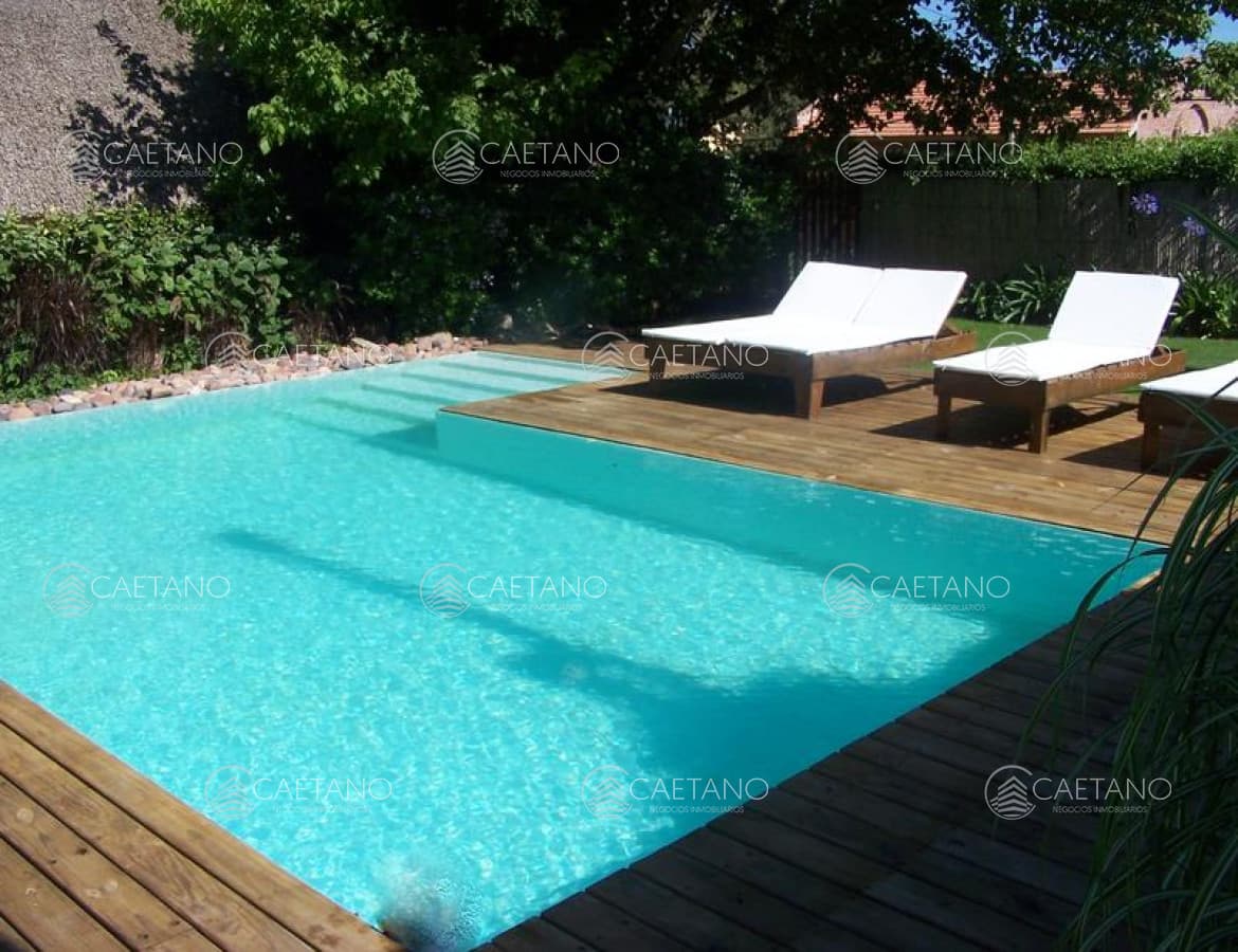 Casa de cuatro dormitorios con piscina en La Barra — foto 3