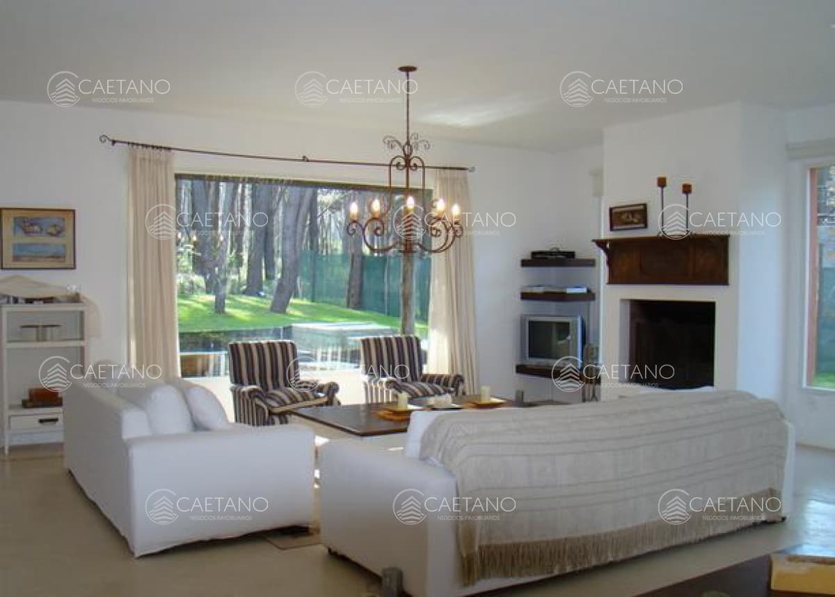 Casa en Alquiler Laguna Blanca Manantiales Punta del Este cuatro Dormitorios — foto 3