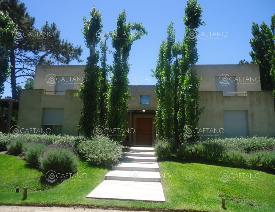 Casa en Laguna Blanca en Alquiler