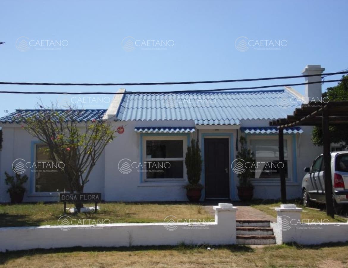 Casa de Cuatro Dormitorios en Manantiales