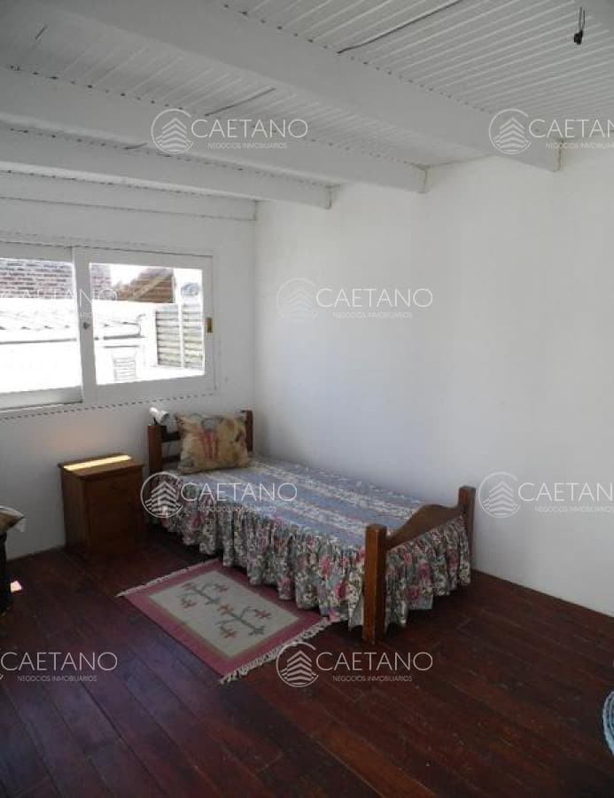 Casa de Cuatro Dormitorios en Manantiales — foto 2