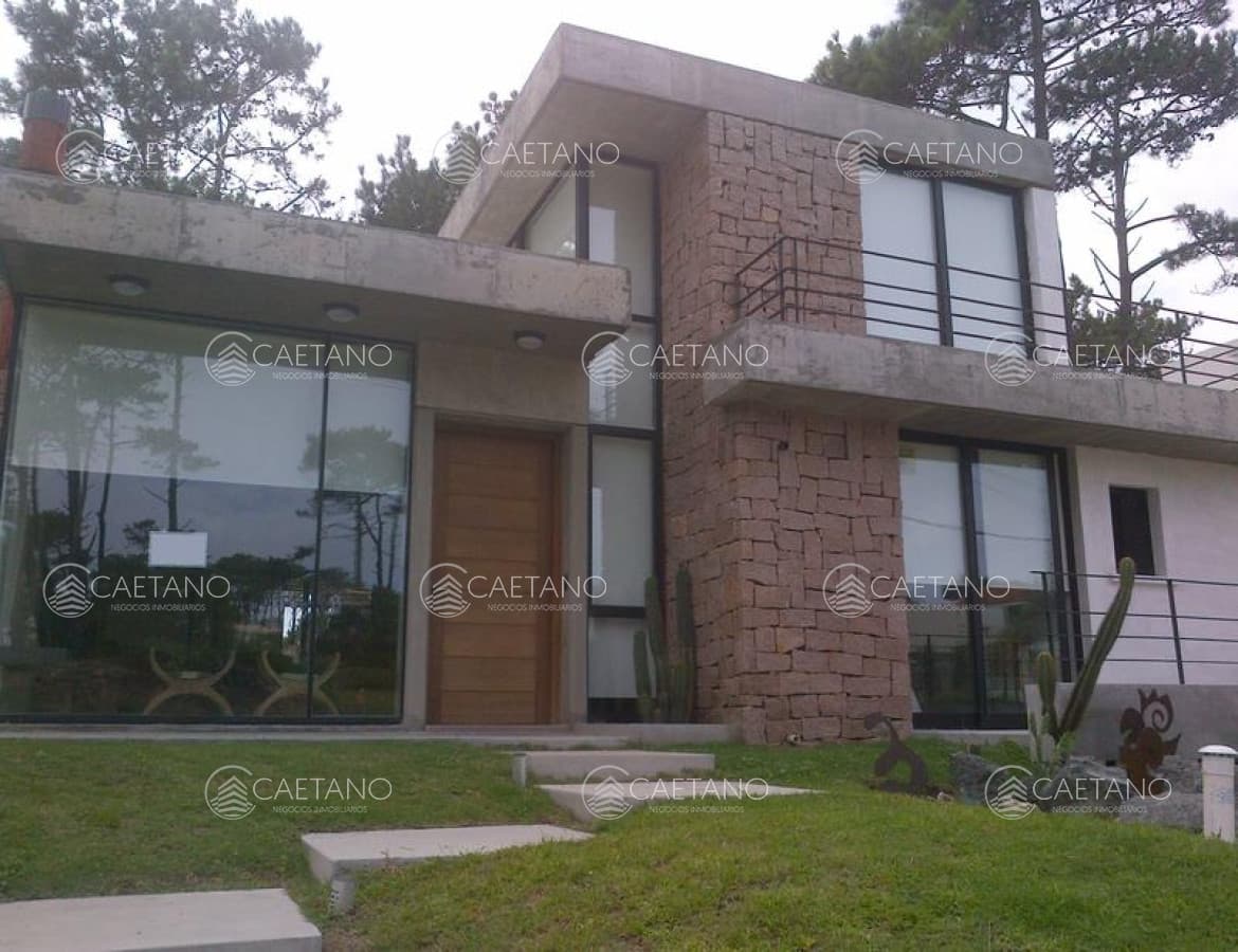 Casa en alquiler Montoya 3 dormitorios