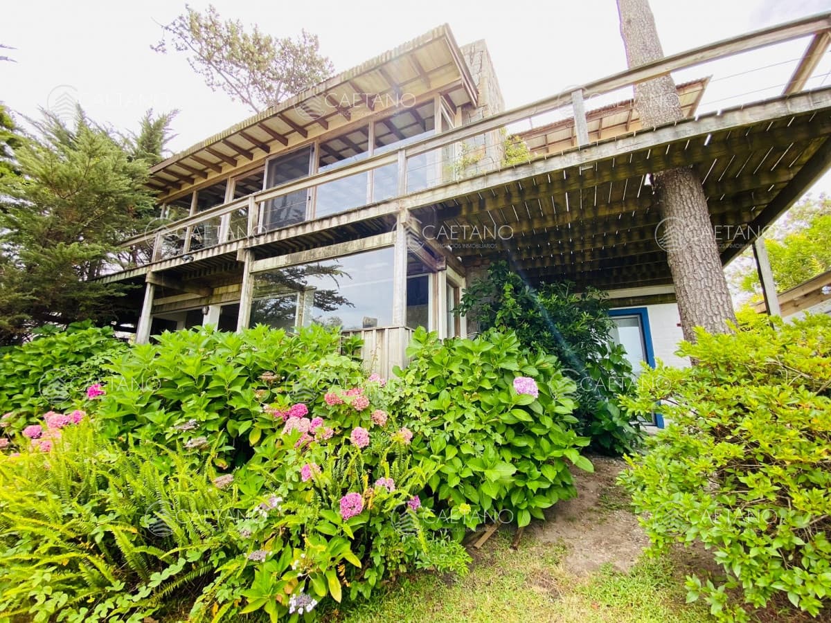 Moderna  Casa en alquiler  en la Barra Montoya