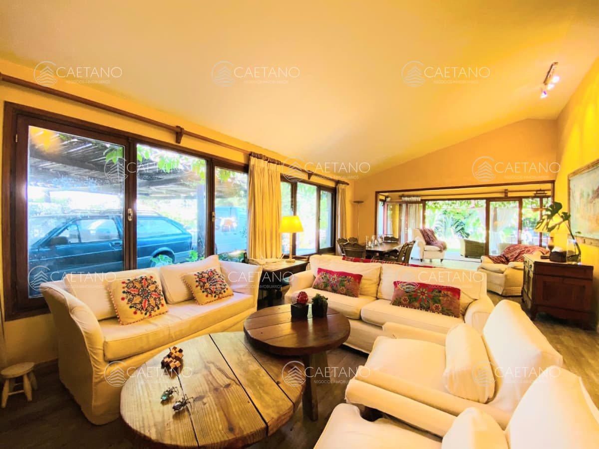 Casa de cuatro dormitorios y piscina en Punta del Este en Venta. — foto 3