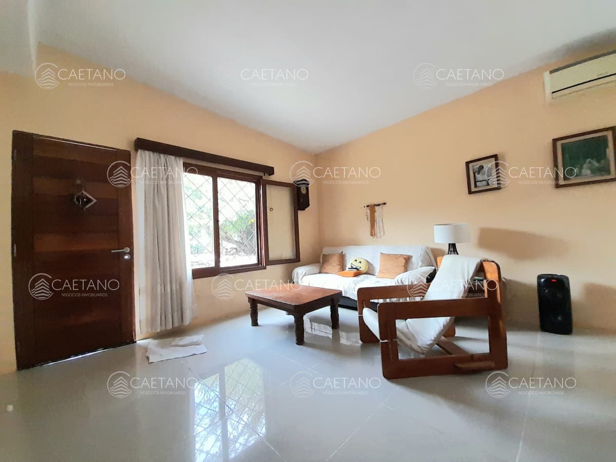 Casa de tres dormitorios en Barrio Pinares, Punta del este en Venta — foto 2