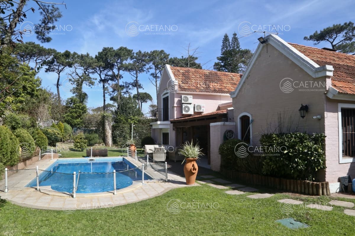 Casa en venta en Playa Mansa, Punta del Este. — foto 3
