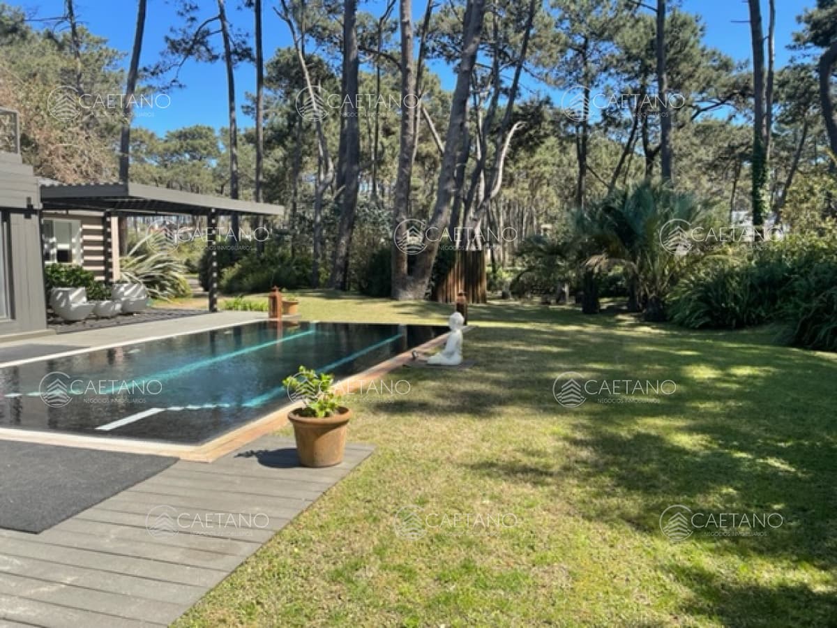 Laguna blanca casa con pisicina climatizada — foto 3