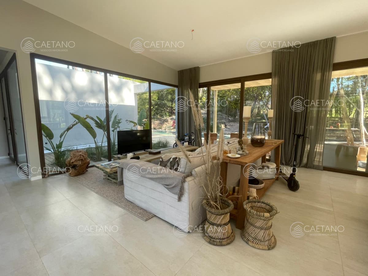 Excelente casa moderna en alquiler en Reserva Montoya — foto 2