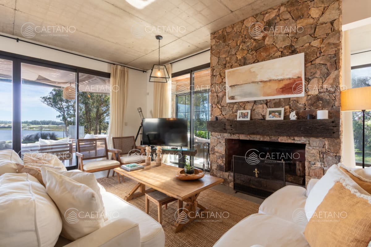 Casa en Alquiler Barrio Privado Manantiales Cuatro  dormitorios — foto 2