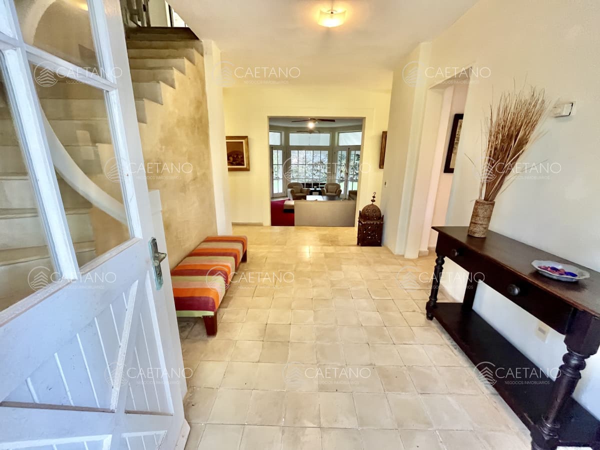 Casa en Alquiler Barrio Laguna Blanca Punta del Este Cuatro Dormitorios — foto 3