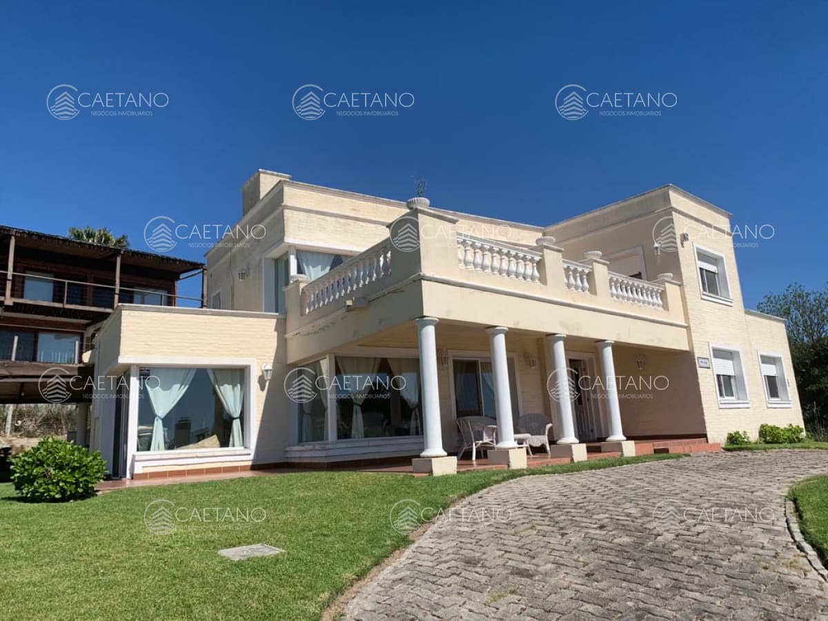 Alquiler Casa en Punta Ballena Cuatro Dormitorios — foto 3