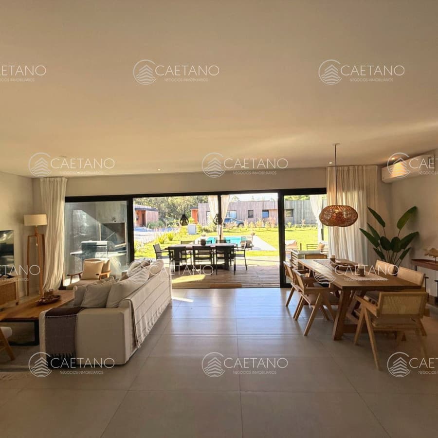Moderna casa a estrenar en San Rafael — foto 3
