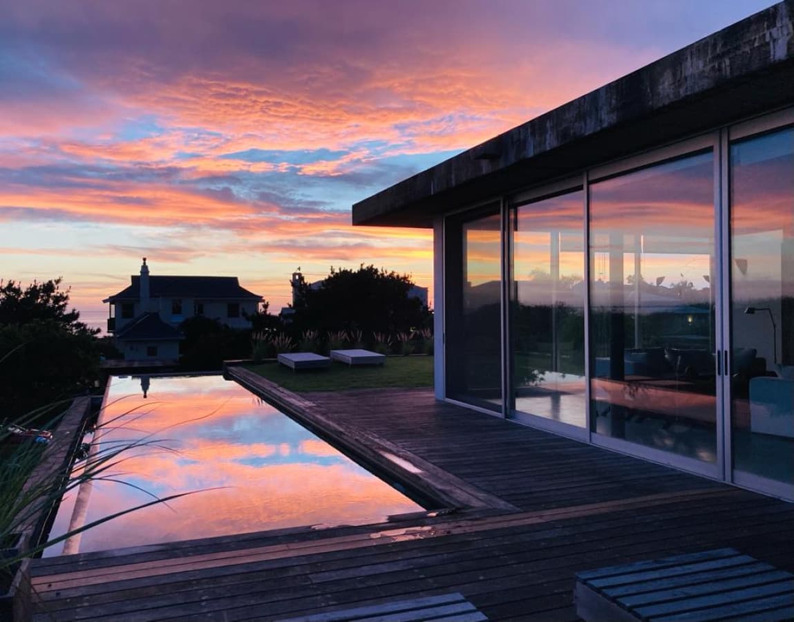 Moderna Casa Frente al Mar en Venta Tio Tom Solanas Punta Ballena Punta del Este