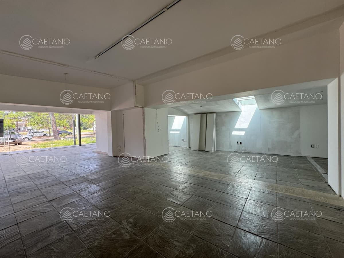 Local Comercial en Alquiler en Pedragosa Sierra, Punta del Este — foto 3