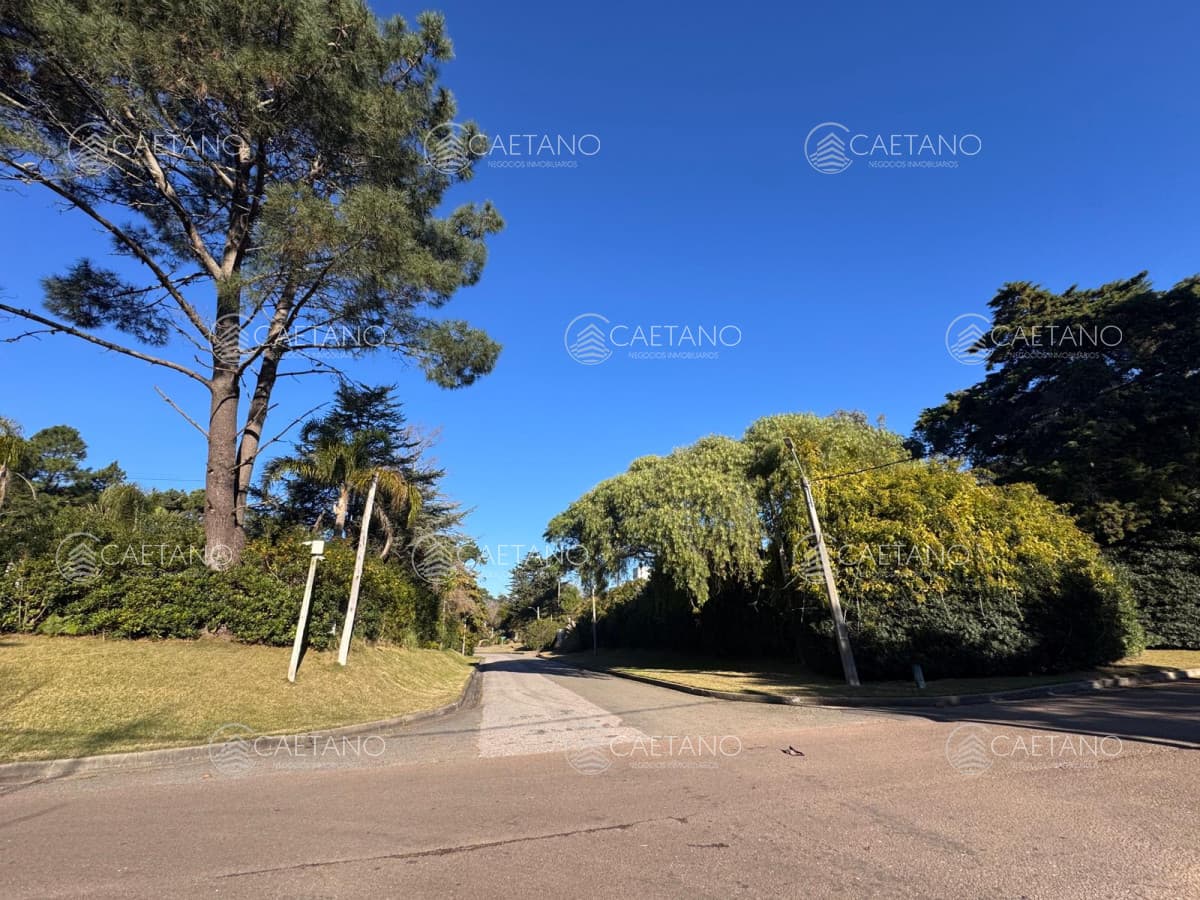 Terreno en Playa Brava Punta del Este