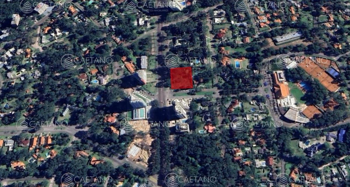 Terreno de gran metraje en venta en Roosevelt , Punta del Este.