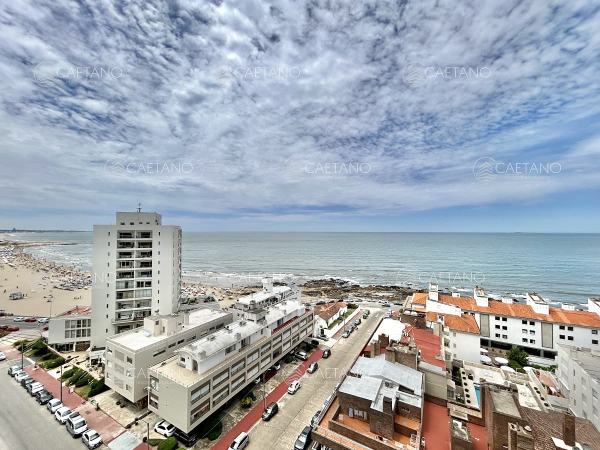 VENTA APARTAMENTO 1 DORMITORIO Y MEDIO EDIFICIO TORRE DEL SOL