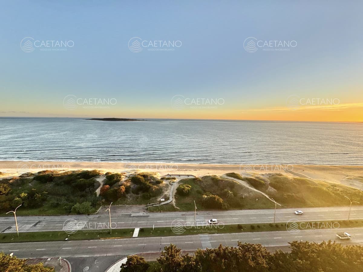 VENTA APARTAMENTO 3 DORMITORIOS EDIFICIO VENETIAN — foto 3
