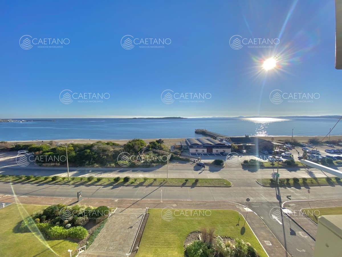 ALQUILER TEMPORAL APARTAMENTO 3 DORMITORIOS Y DEPENDENCIA MALECON IV — foto 2