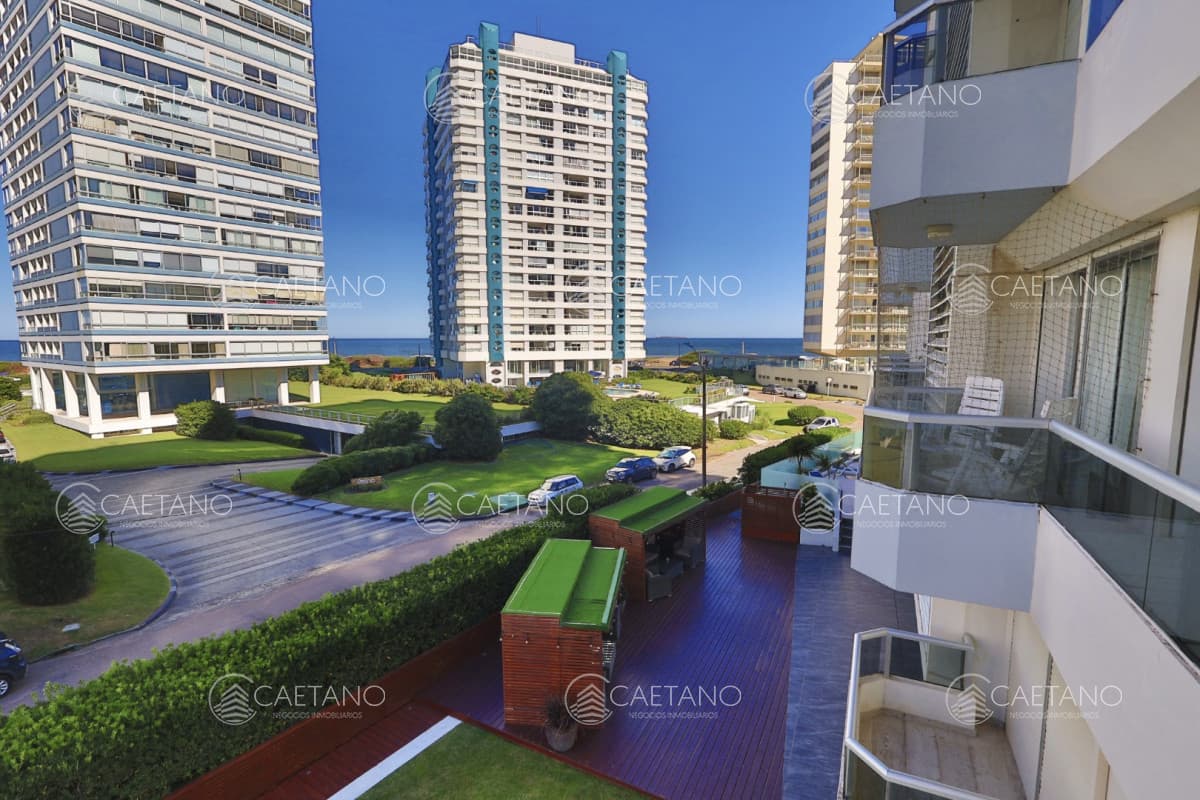 VENTA DE APARTAMENTO 2 DORMITORIOS EN TORRE MARINA II