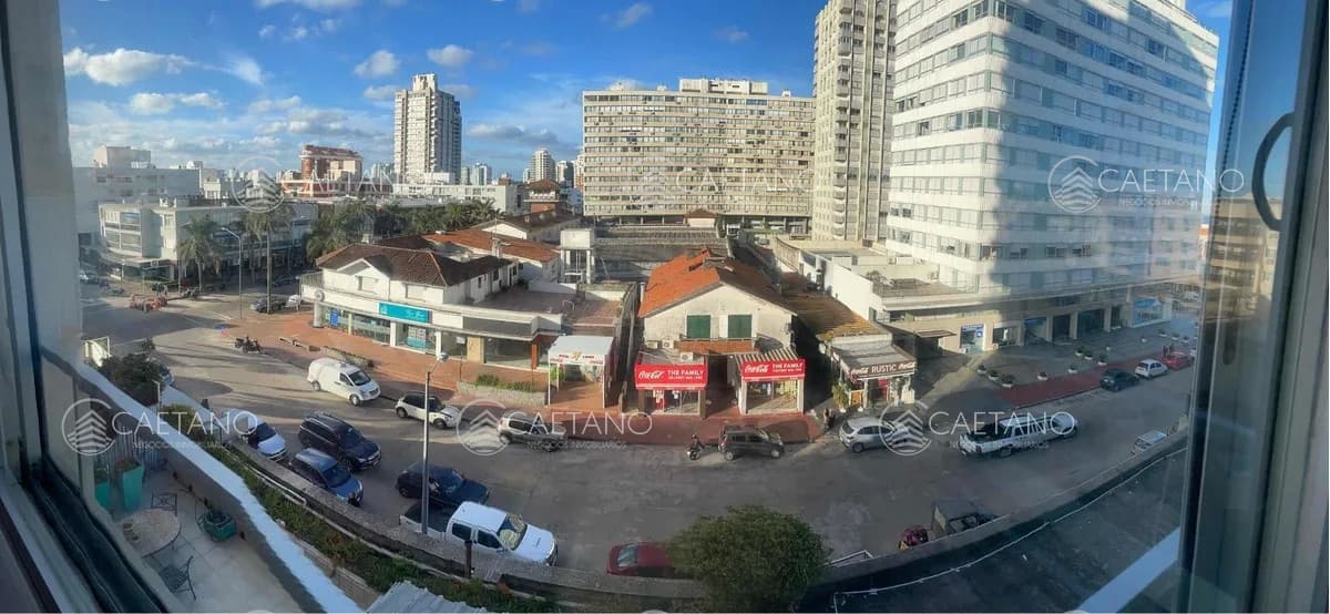 VENTA DE APARTAMENTO DE 2 DORMITORIOS EN PENINSULA PUNTA DEL ESTE