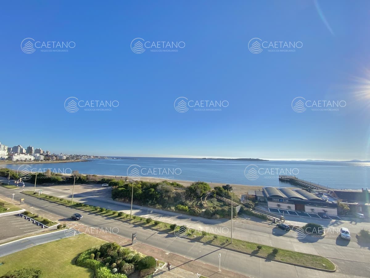 ALQUILER TEMPORAL APARTAMENTO 3 DORMITORIOS Y DEPENDENCIA MALECON IV — foto 3