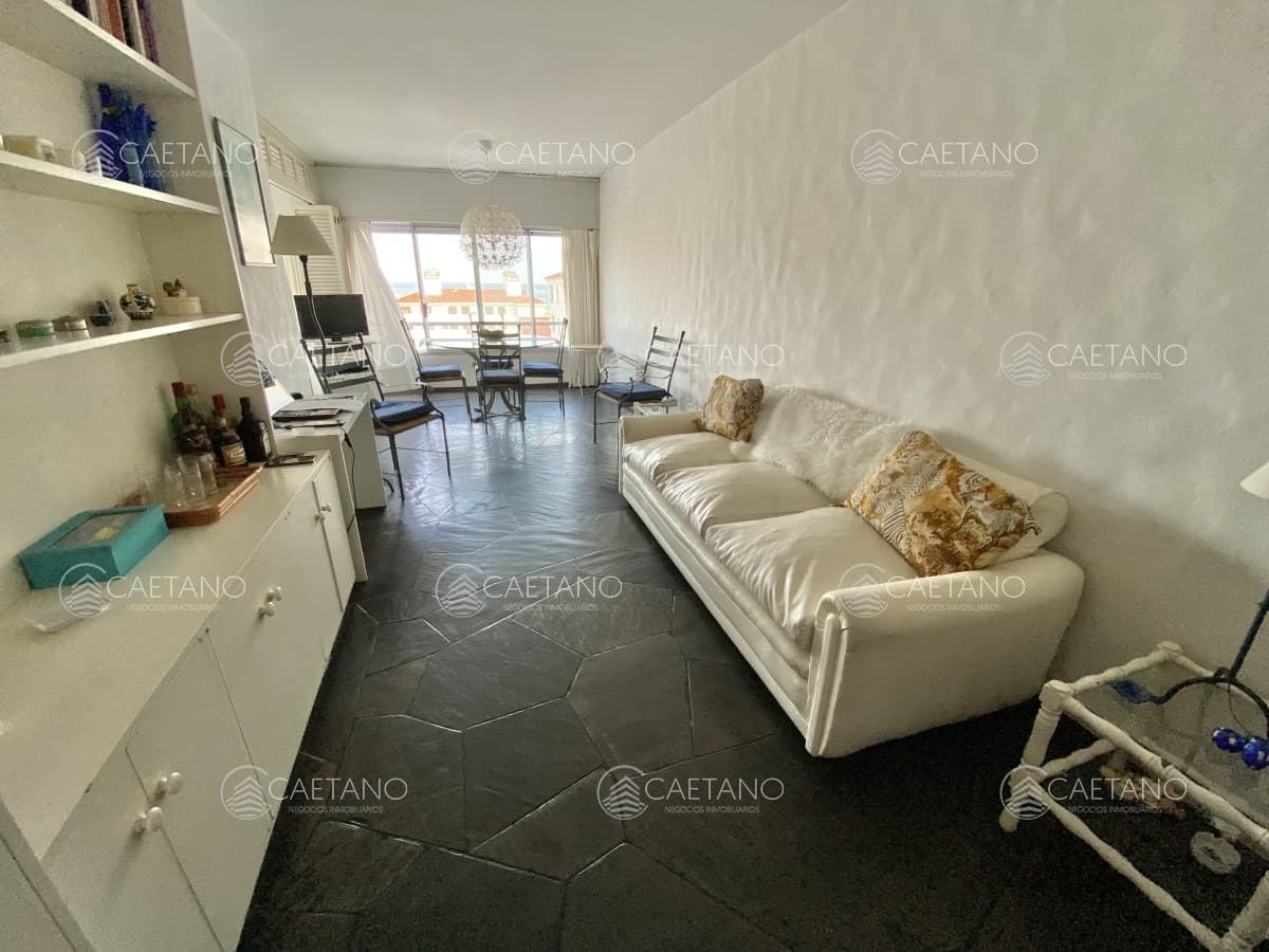 VENTA DE APARTAMENTO EN PENINSULA 2 DORMITORIOS EDIF MICHELANGELO — foto 3
