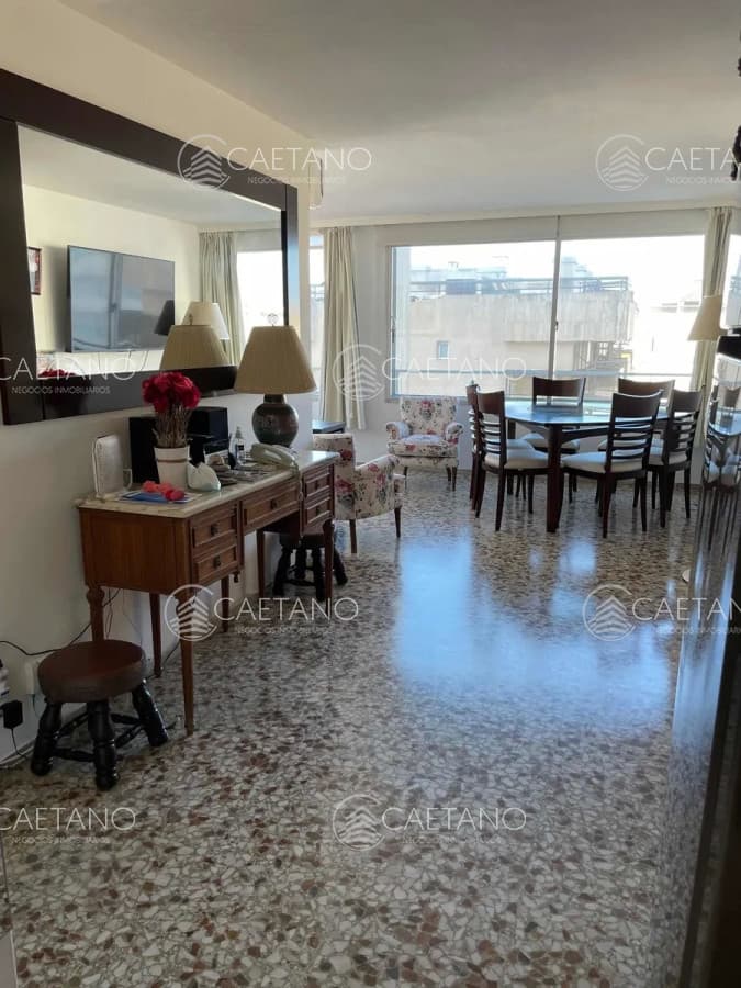 VENTA DE APARTAMENTO DE 2 DORMITORIOS EN PENINSULA PUNTA DEL ESTE — foto 2