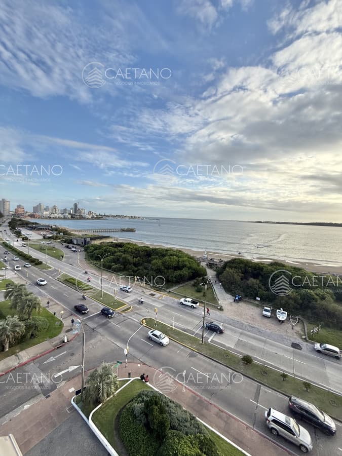 Venta apartamento 3 dormitorios. Playa mansa, Punta del Este. — foto 3