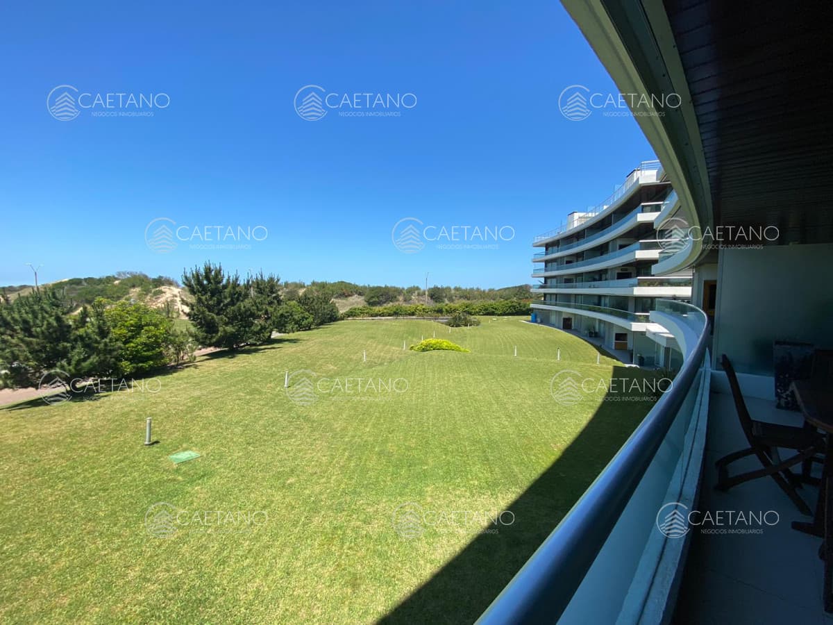 ALQUILER TEMPORARIO DE APARTAMENTO DE 3 SUITES EN MARIGOT BRAVA — foto 2