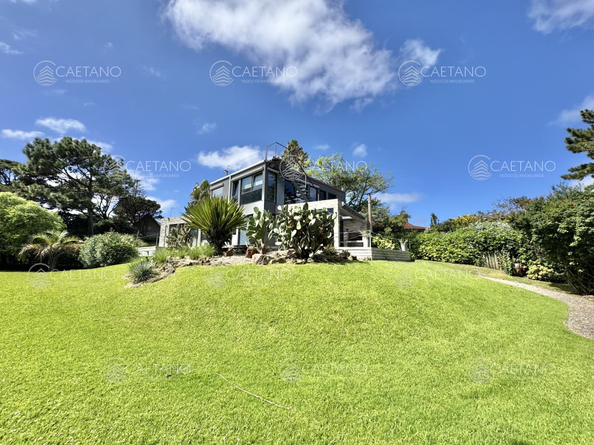 CASA EN VENTA 2 DORMITORIOS Y DEPENDENCIA - RINCON DEL INDIO — foto 2