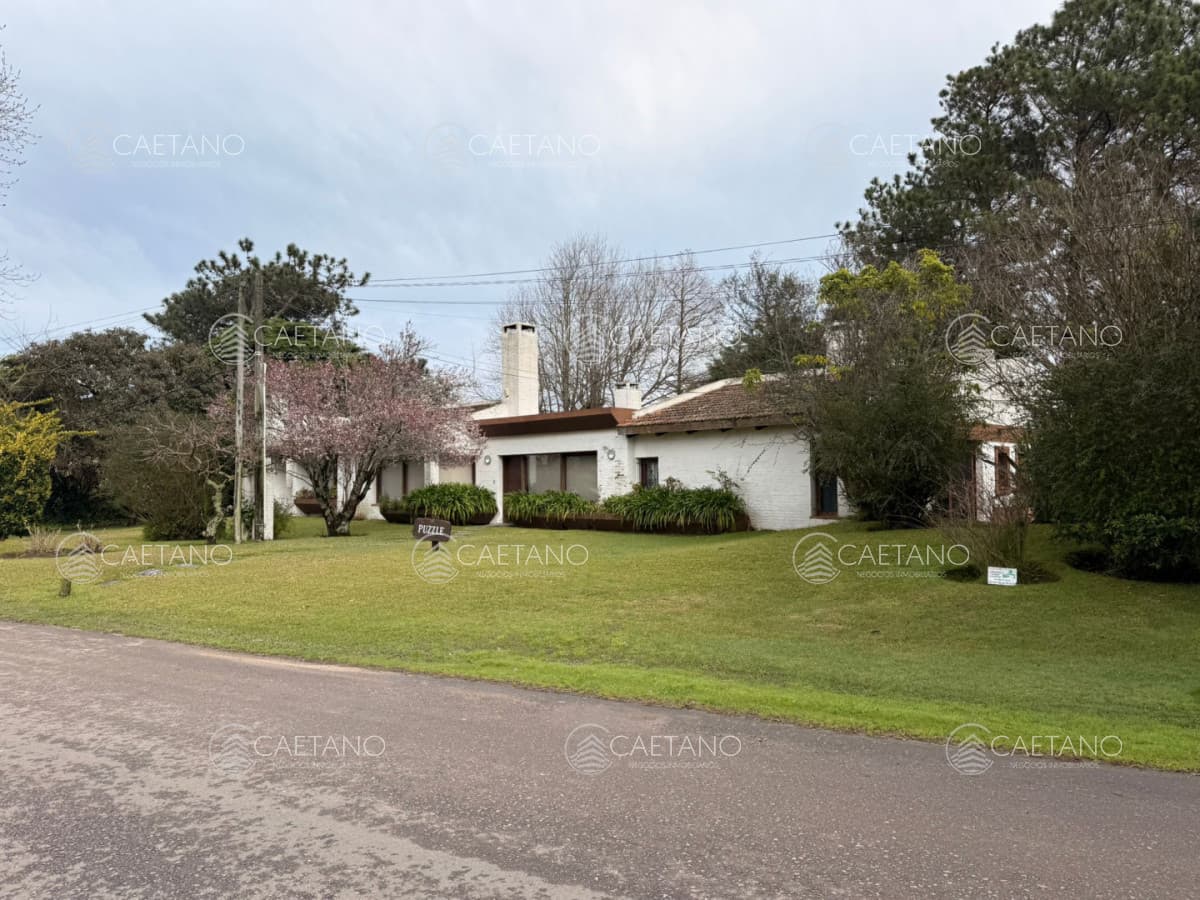 CASA EN VENTA 5 DORMITORIOS - PLAYA MANSA — foto 2