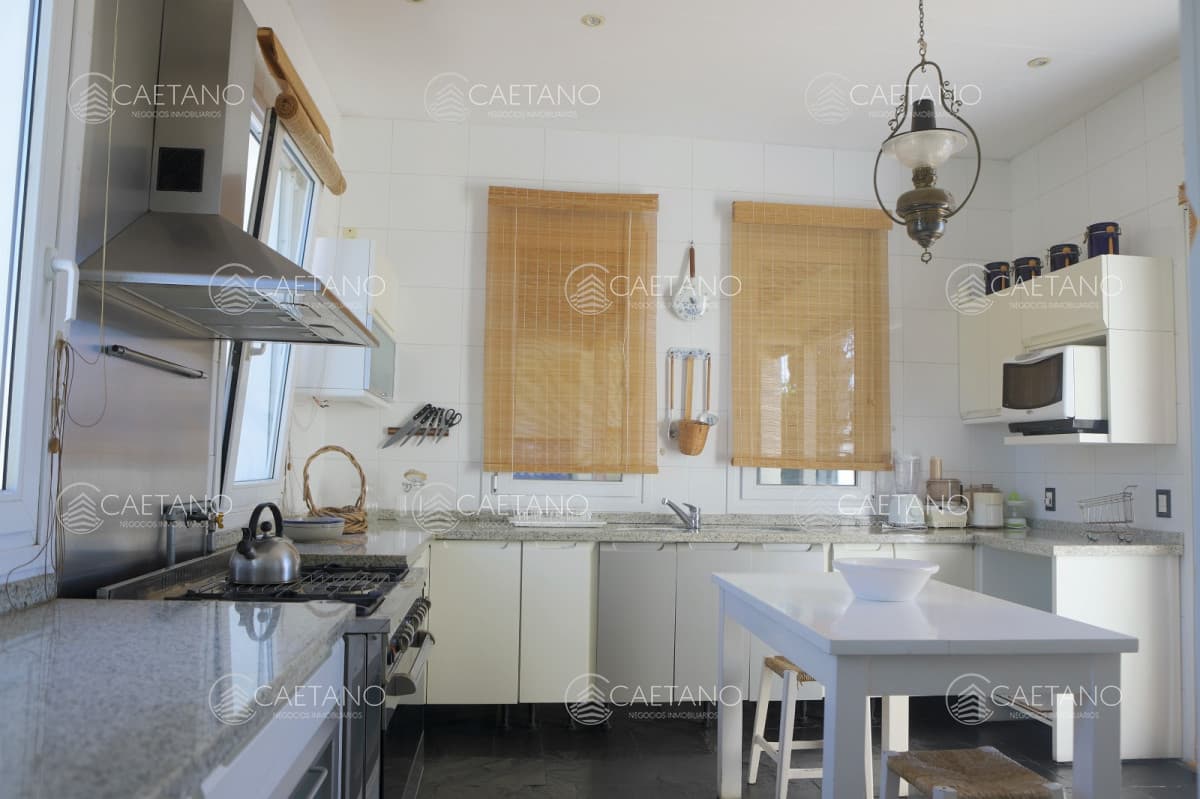 Casa en alquiler en Manantiales — foto 2