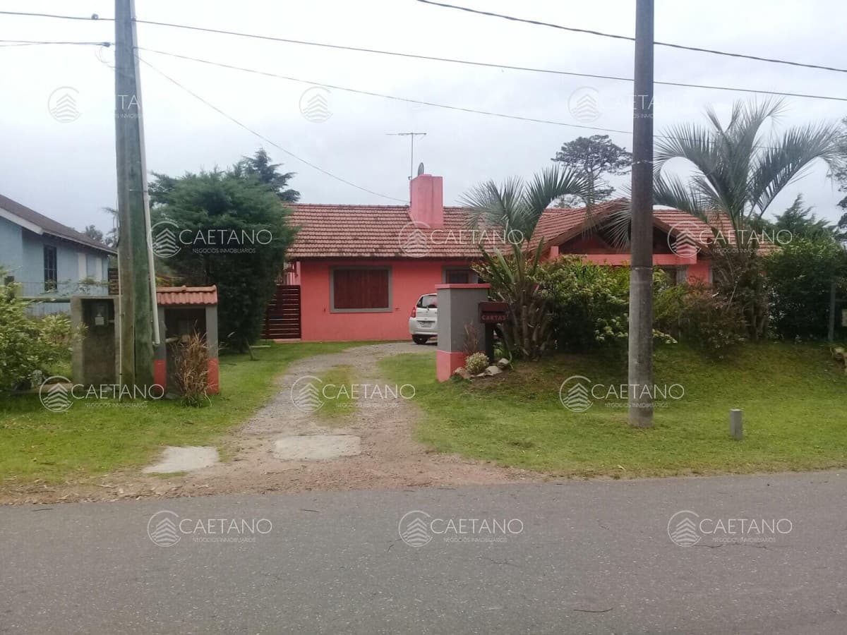 Venta de Casa 4 dormitorios en Beverly Hills, Punta del Este. — foto 2