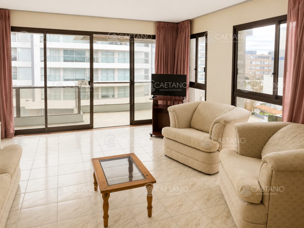 Departamento en alquiler anual. Ref 8265