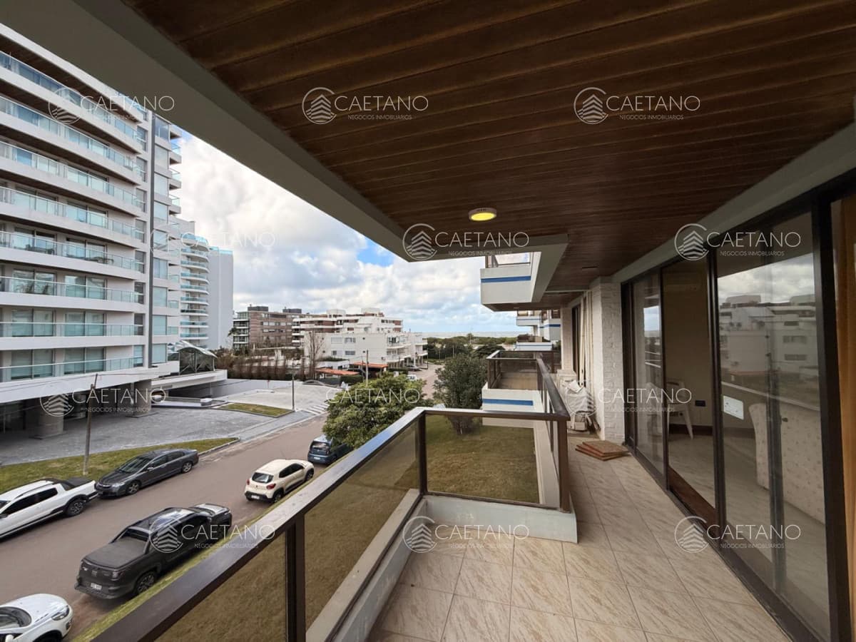 Venta apartamento 3 dormitorios playa brava, Punta del Este