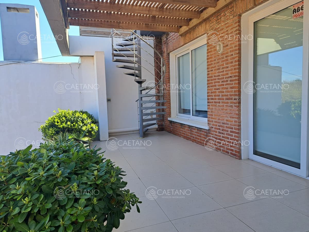 Apartamento en alquiler en La Barra — foto 2