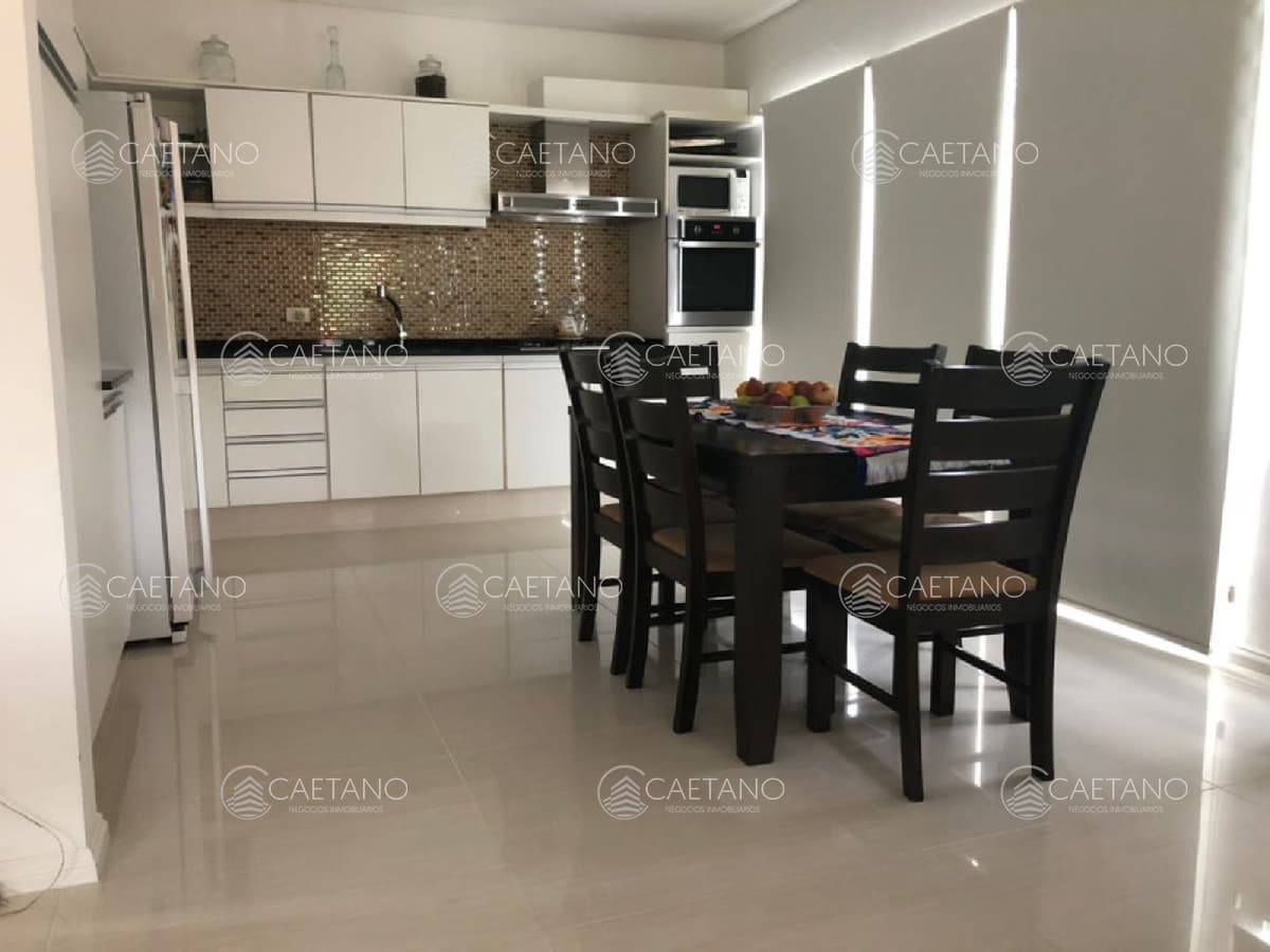 Excelente casa en El Tesoro — foto 3