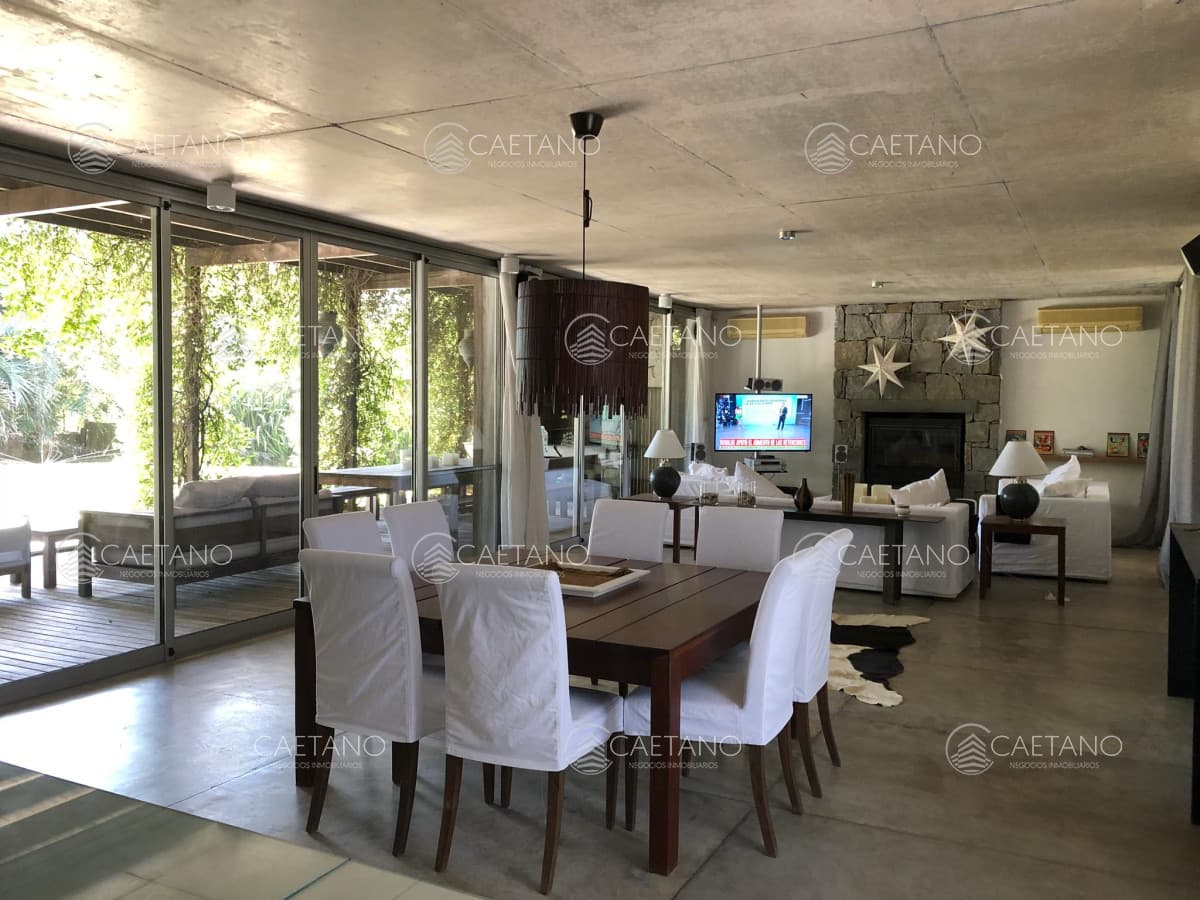 Casa en alquiler en Manantiales — foto 3