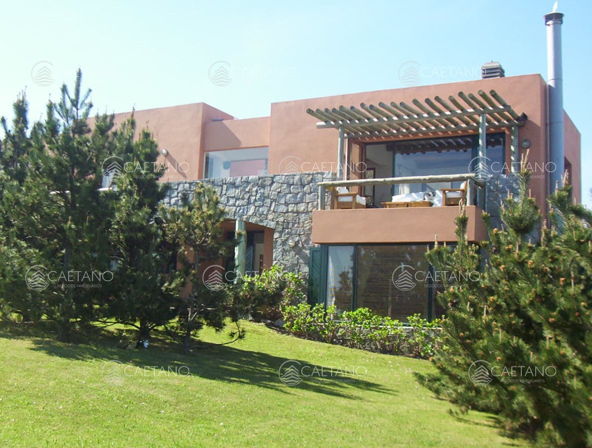 Casa en alquiler en Manantiales